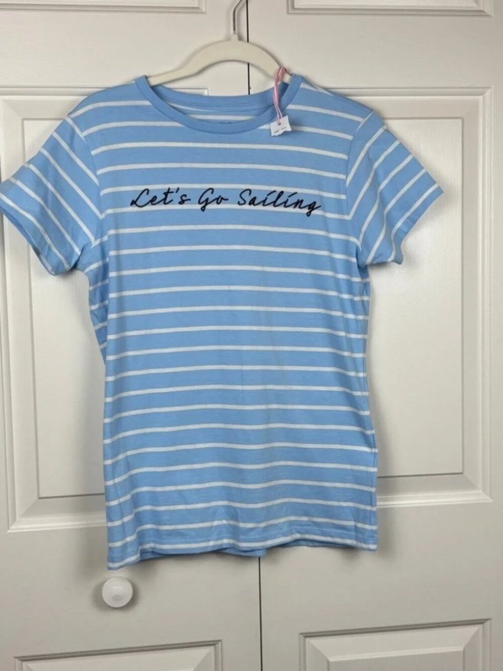 Vineyard Vines blue t-shirt